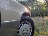 Mercedes-Benz E 200 1992 года за 2 550 000 тг. в Караганда – фото 4