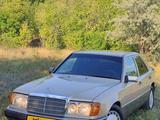 Mercedes-Benz E 200 1992 года за 2 550 000 тг. в Караганда – фото 5