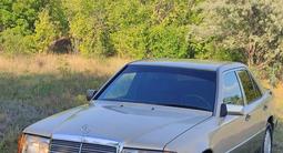 Mercedes-Benz E 200 1992 года за 2 550 000 тг. в Караганда – фото 5