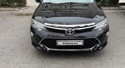 Toyota Camry 2017 годаүшін12 000 000 тг. в Усть-Каменогорск – фото 2