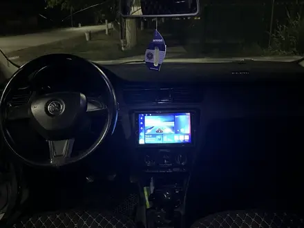 Skoda Rapid 2013 года за 2 650 000 тг. в Караганда – фото 10