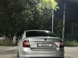 Skoda Rapid 2013 года за 3 000 000 тг. в Караганда – фото 3