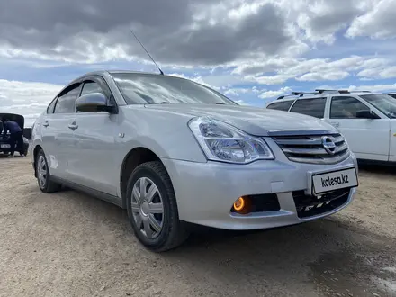 Nissan Almera 2015 года за 4 100 000 тг. в Актобе – фото 2