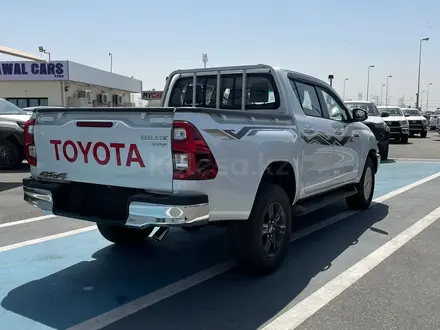 Toyota Hilux 2024 года за 22 000 000 тг. в Актау – фото 2