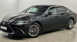 Lexus ES 250 Luxury 2.5 2023 года за 28 000 000 тг. в Алматы