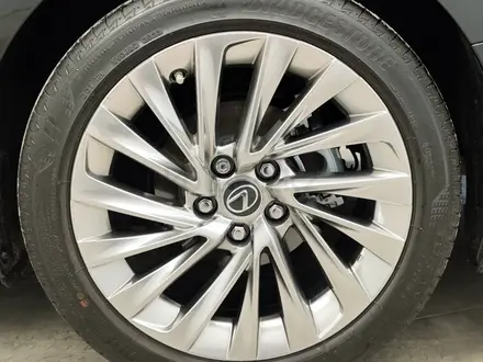 Lexus ES 250 Luxury 2.5 2023 года за 28 000 000 тг. в Алматы – фото 18