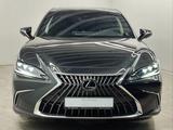 Lexus ES 250 Luxury 2.5 2023 года за 28 000 000 тг. в Алматы – фото 2