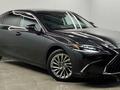 Lexus ES 250 Luxury 2.5 2023 года за 28 000 000 тг. в Алматы – фото 3