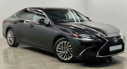 Lexus ES 250 Luxury 2.5 2023 года за 28 000 000 тг. в Алматы – фото 3