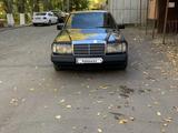 Mercedes-Benz E 260 1990 года за 2 377 777 тг. в Караганда – фото 2