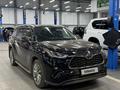 Toyota Highlander 2022 года за 27 500 000 тг. в Уральск