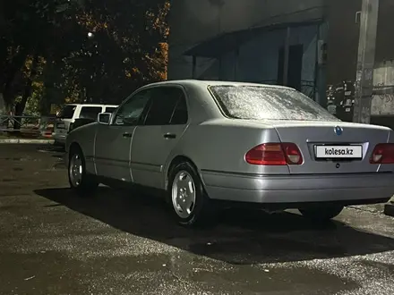 Mercedes-Benz E 280 1996 года за 2 800 000 тг. в Тараз