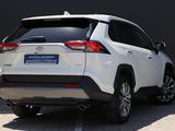 Toyota RAV4 2022 года за 21 000 000 тг. в Алматы – фото 5