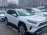 Toyota RAV4 2024 годаүшін22 240 000 тг. в Астана