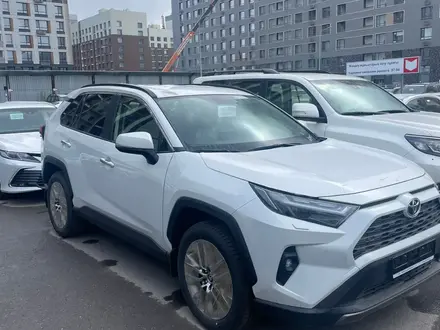 Toyota RAV4 2024 года за 22 240 000 тг. в Астана