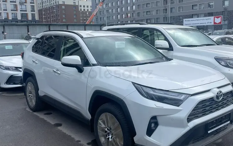 Toyota RAV4 2024 годаүшін22 240 000 тг. в Астана