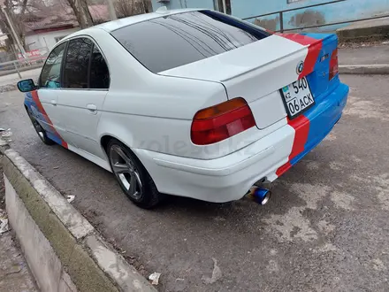 BMW 528 1997 года за 4 000 000 тг. в Атырау – фото 19