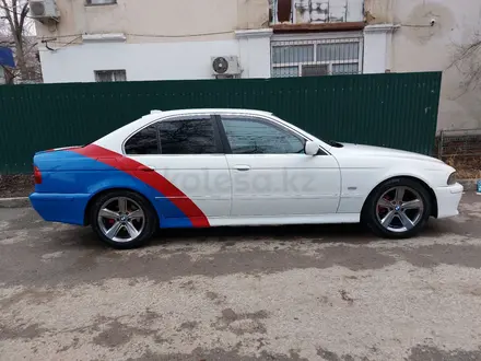 BMW 528 1997 года за 4 000 000 тг. в Атырау – фото 21