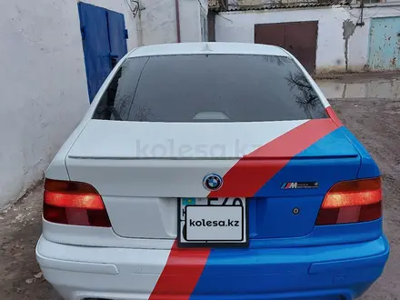 BMW 528 1997 года за 4 000 000 тг. в Атырау – фото 6