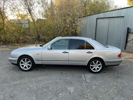 Mercedes-Benz E 230 1998 года за 3 800 000 тг. в Караганда – фото 10