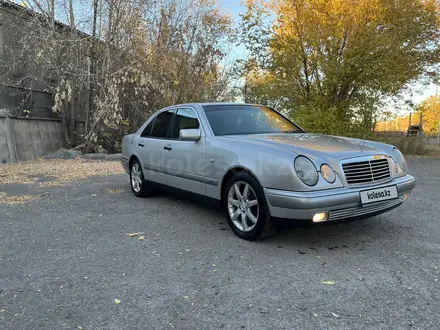 Mercedes-Benz E 230 1998 года за 3 800 000 тг. в Караганда – фото 3