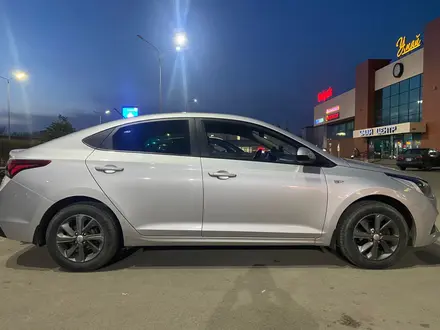 Hyundai Accent 2018 года за 6 700 000 тг. в Караганда – фото 3