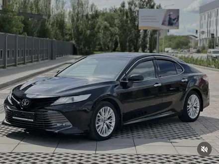 Toyota Camry 2019 года за 13 500 000 тг. в Актобе – фото 7