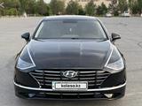 Hyundai Sonata 2020 годаfor9 800 000 тг. в Шымкент