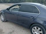 Volkswagen Jetta 2005 годаүшін2 000 000 тг. в Алматы – фото 5