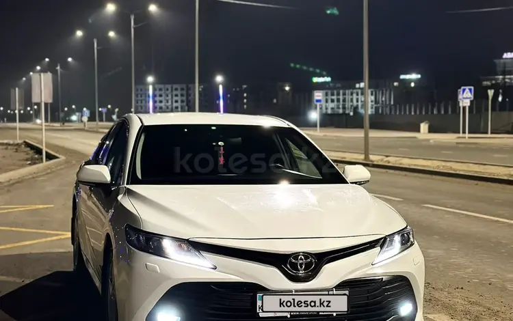 Toyota Camry 2018 годаfor12 800 000 тг. в Атырау