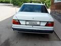 Mercedes-Benz E 200 1990 годаүшін1 000 000 тг. в Астана