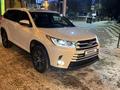 Toyota Highlander 2019 года за 22 500 000 тг. в Астана