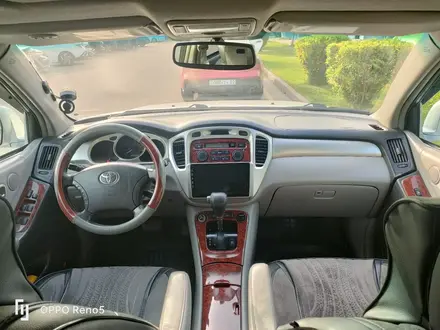Toyota Highlander 2005 года за 6 950 000 тг. в Алматы – фото 9