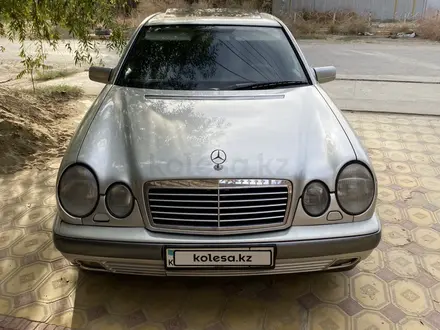 Mercedes-Benz E 280 1998 года за 3 300 000 тг. в Кызылорда – фото 2