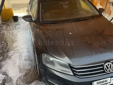 Volkswagen Passat 2013 года за 5 500 000 тг. в Алматы – фото 2