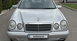 Mercedes-Benz E 230 1998 годаүшін4 600 000 тг. в Алматы – фото 2