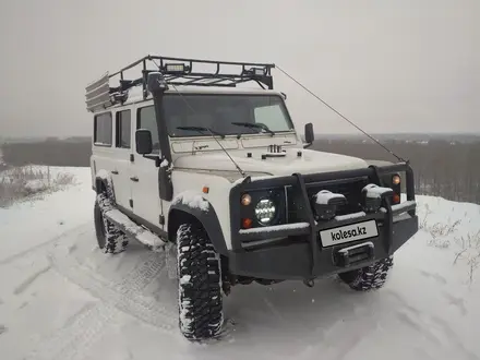 Land Rover Defender 1997 года за 7 000 000 тг. в Петропавловск