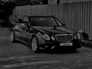 Mercedes-Benz E 320