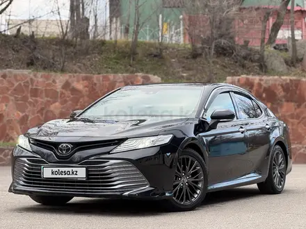 Toyota Camry 2020 года за 15 500 000 тг. в Астана