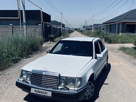 Mercedes-Benz E 230 1990 года за 750 000 тг. в Алматы – фото 4