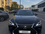 Lexus ES 300h 2022 года за 22 300 000 тг. в Астана – фото 2
