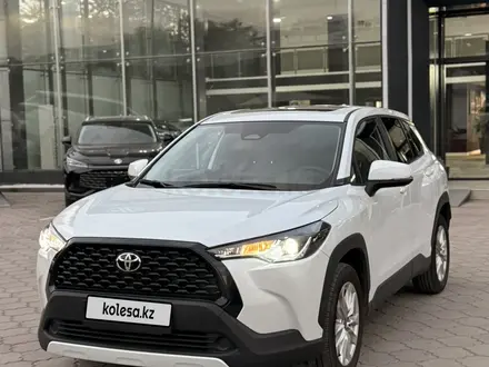 Toyota Corolla Cross 2024 года за 10 490 000 тг. в Алматы
