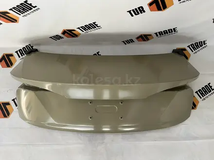 Крышка багажника Hongqi eq-m5 за 100 000 тг. в Алматы – фото 4