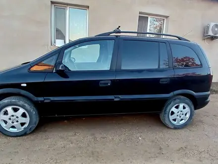 Opel Zafira 2002 года за 3 500 000 тг. в Актау – фото 2