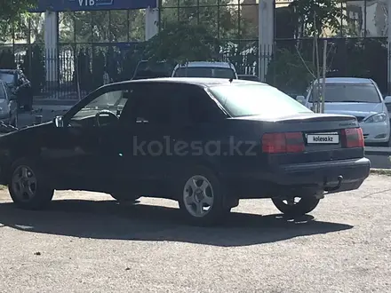 Volkswagen Passat 1993 года за 1 000 000 тг. в Актау – фото 4