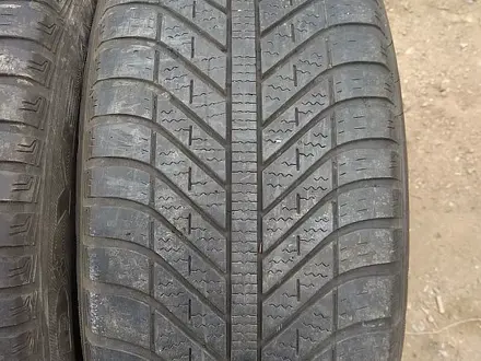 Шины 205/55 R16 — "GoodYear Vector 4Seasons" (Словения), зимние за 85 000 тг. в Астана – фото 6