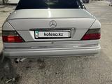 Mercedes-Benz E 280 1993 года за 2 400 000 тг. в Шымкент – фото 4