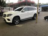 Оригинальные диски AMG R20 на Mercedes GL Мерседес за 550 000 тг. в Алматы – фото 3