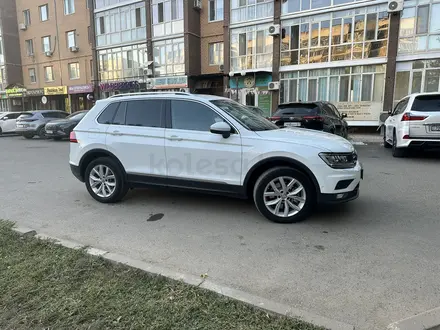 Volkswagen Tiguan 2017 года за 10 500 000 тг. в Уральск – фото 2