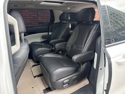 Kia Carnival 2022 года за 19 500 000 тг. в Астана – фото 16